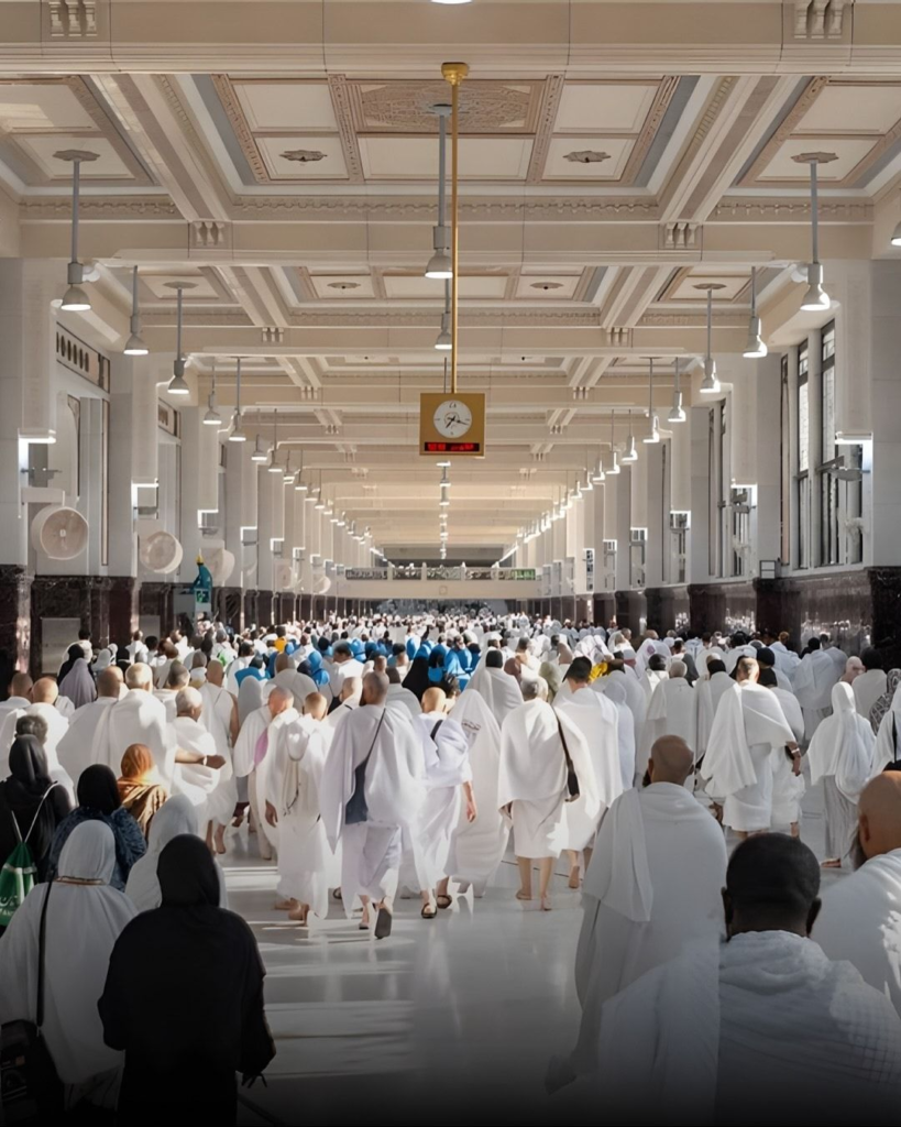 When is the Best Time to Perform Umrah: A Complete Guide to Weather, Crowds, and Travel Costs 1 image
